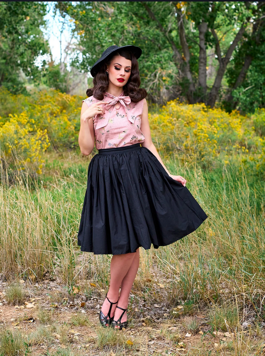 Peggy Swing Skirt in Black by Retrolicious
