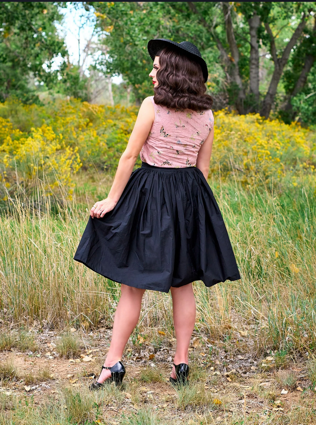 Peggy Swing Skirt in Black by Retrolicious